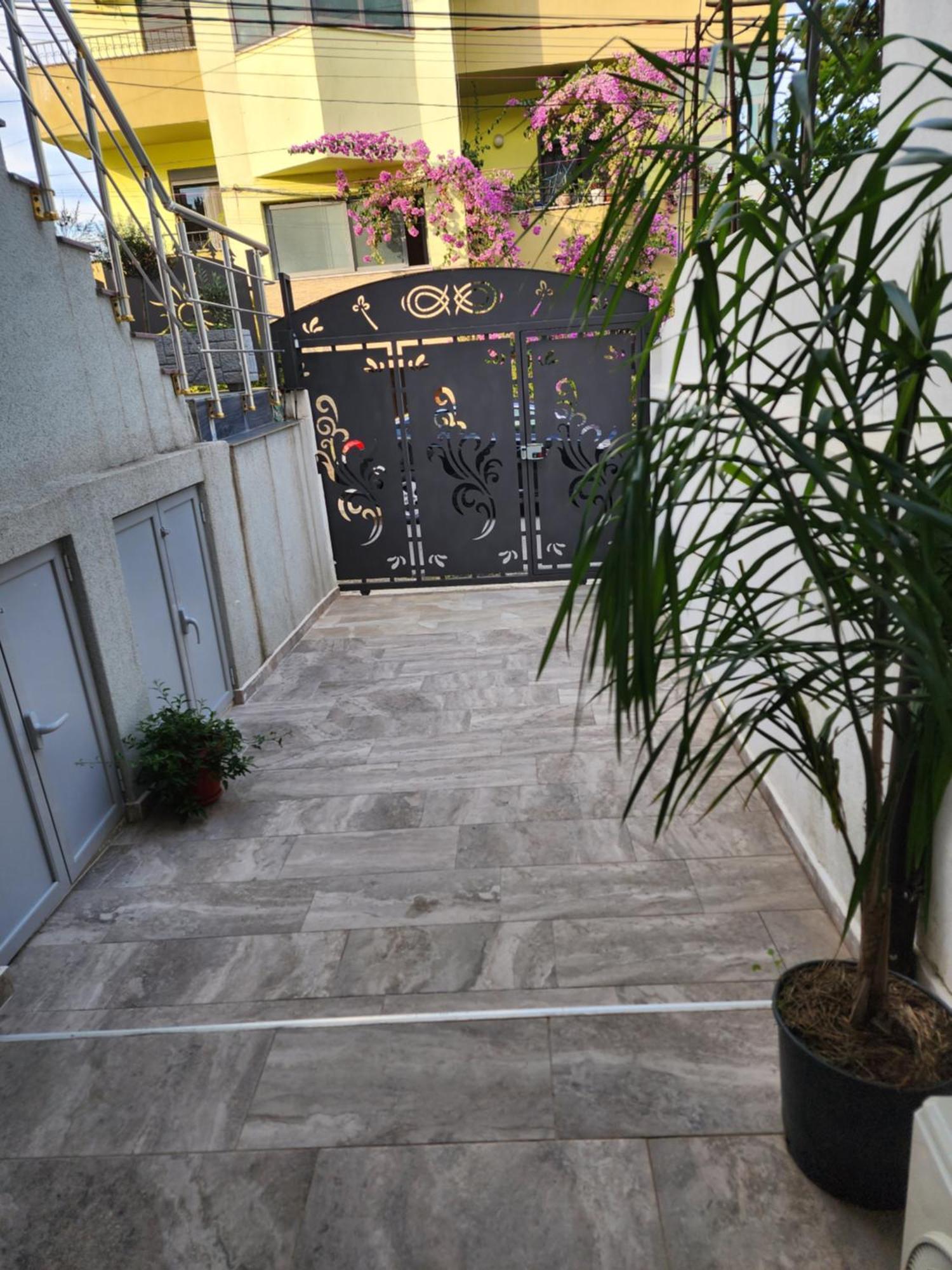 Eden Guesthouse Драч Екстериор снимка